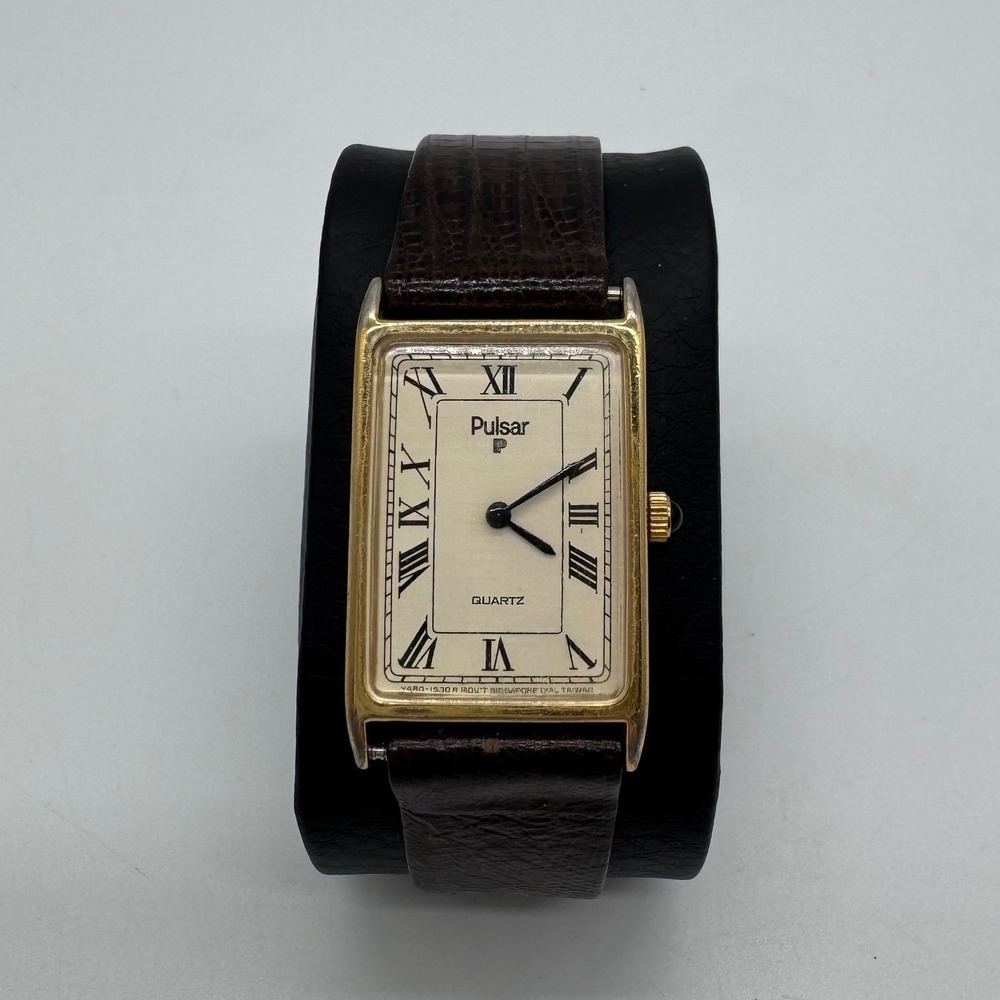 Pulsar Quartz Watch Y480-5690 Gold Tone Rectangular Roman Numeral untested